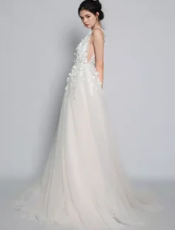 Plus Size Wedding Dresses 2026 Tulle Deep V Neck A Line Sleeveless Multilayer Tulle Lace Applique Classic Bridal Gowns With Train