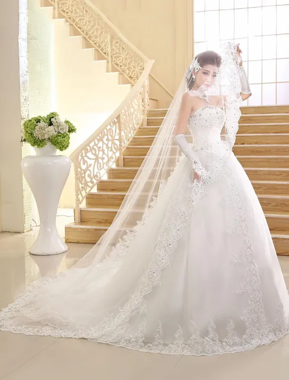 Princess Wedding Dresses Strapless Ball Gown Bridal Dress Lace Applique Sweetheart Neckline Sequins Beading Ivory Long Train Bridal Gown