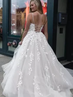 Prom Dress 2026 Lavender A-Line V-Neck Sleeveless Lace-Up Backless Criss-Cross Long Lace Party Dresses Wedding Guest Dresses Free Customization