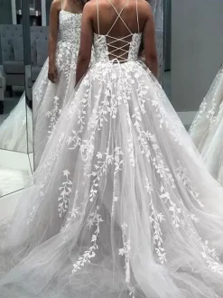 Prom Dress 2026 Lavender A-Line V-Neck Sleeveless Lace-Up Backless Criss-Cross Long Lace Party Dresses Wedding Guest Dresses Free Customization