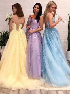 Prom Dress 2026 Lavender A-Line V-Neck Sleeveless Lace-Up Backless Criss-Cross Long Lace Party Dresses Wedding Guest Dresses Free Customization