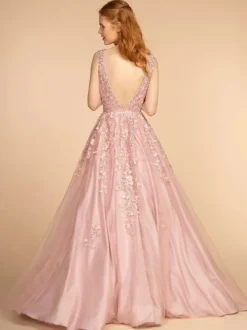 Prom Dress 2026 V-Neck A-Line Sleeveless Lace Wedding Guest Dresses