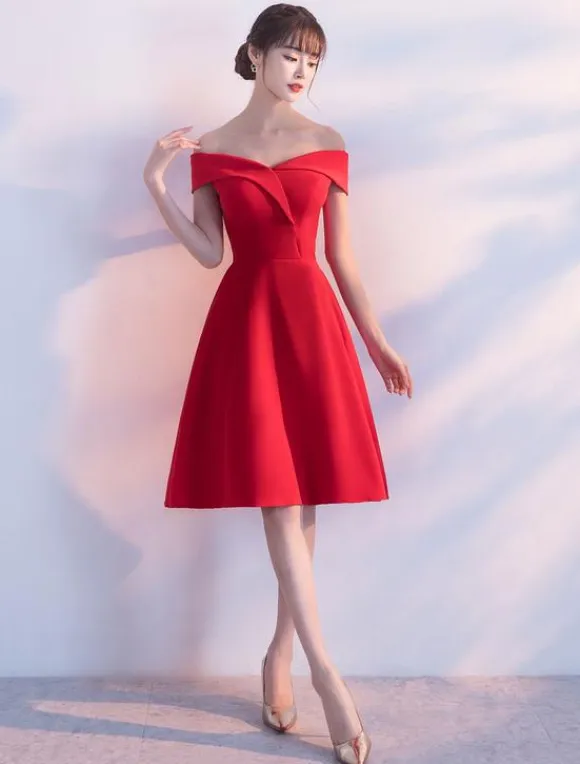 Red Cocktail Dresses Satin Off The Shoulder Short Homecoming Dress A Line Knee Length Party Dress wedding guest dress