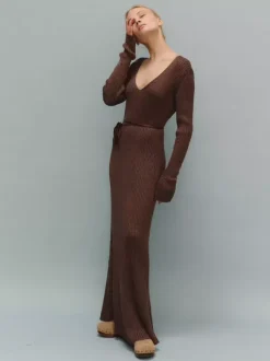 Ribbed Knit V-Neck Slim Fit Long Sleeve Bodycon Maxi Sweater Dress For Women 2026