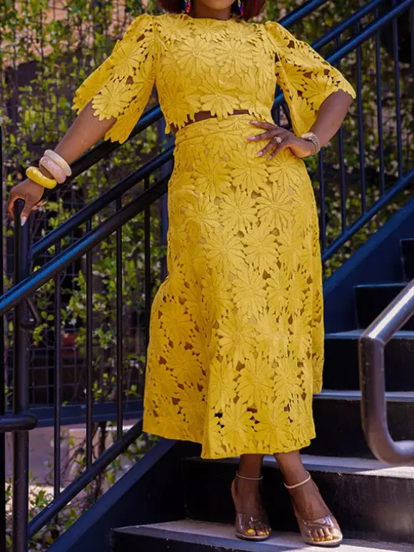 Romantic Yellow Cutout Flower Two Piece Gown For Parties