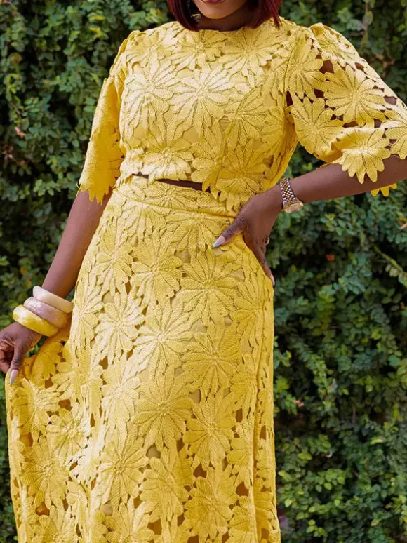 Romantic Yellow Cutout Flower Two Piece Gown For Parties