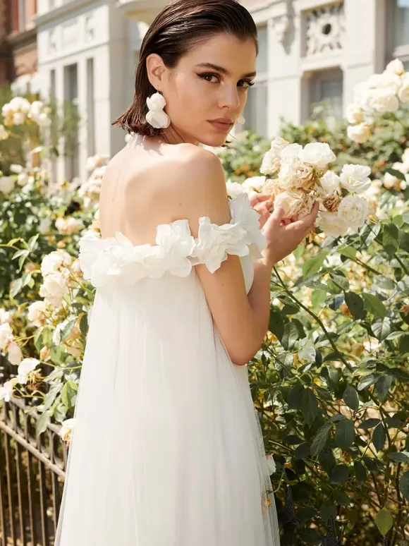 Short Wedding Dress A-Line Bateau Neck Sleeveless Flowers Bridal Gowns