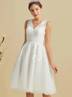 Short Wedding Dress Knee-Length V-Neck Sleeveless A-Line Natural Waist Lace Bridal Dresses