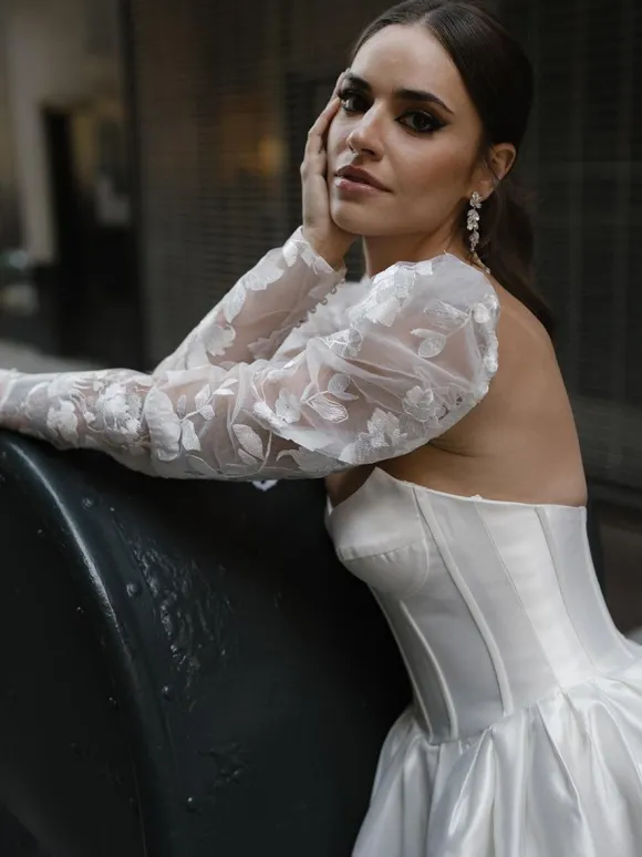 Short Wedding Dress Short Sweetheart Neck Sleeveless Short Natural Waist Lace Bridal Gowns