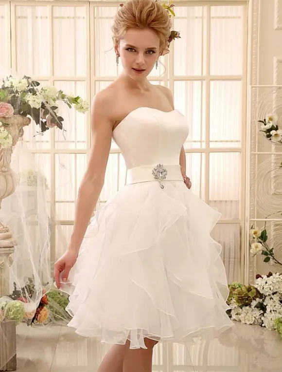 Short Wedding Dress Strapless Tiered Bridal Dress Sweetheart Neckline Satin Knee Length Wedding Gown Milanoo