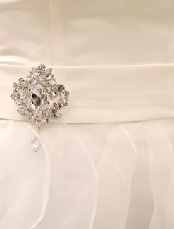 Short Wedding Dress Strapless Tiered Bridal Dress Sweetheart Neckline Satin Knee Length Wedding Gown Milanoo