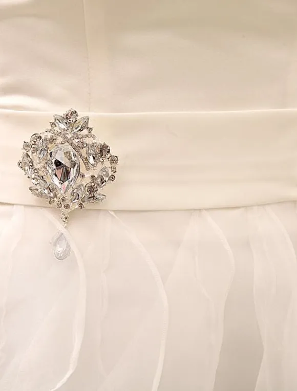 Short Wedding Dress Strapless Tiered Bridal Dress Sweetheart Neckline Satin Knee Length Wedding Gown Milanoo