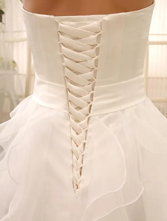 Short Wedding Dress Strapless Tiered Bridal Dress Sweetheart Neckline Satin Knee Length Wedding Gown Milanoo