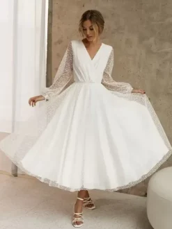 Short Wedding Dress Tea-Length V-Neck Sleeveless Princess Silhouette Tulle Bridal Gowns