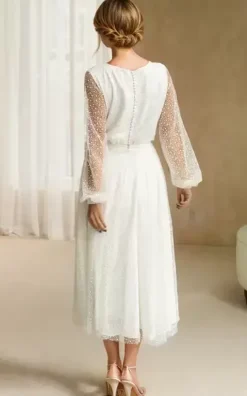Short Wedding Dress Tea-Length V-Neck Sleeveless Princess Silhouette Tulle Bridal Gowns