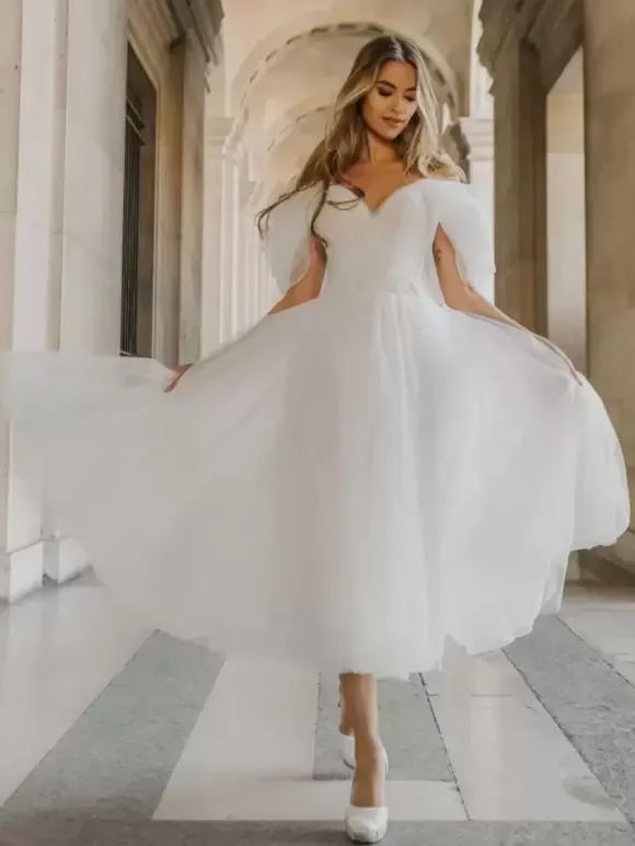 short wedding dress V-Neck Short Sleeves A-Line Natural Waist Organza short bridal dress