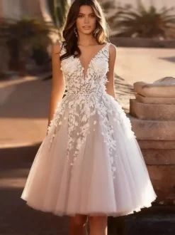 Short Wedding Dresses Knee-Length V-Neck Sleeveless A-Line Natural Waist Tulle Bridal Dresses