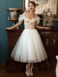 Short Wedding Dresses Sweetheart Neck Short Sleeves A-Line Tea-Length Bridal Gowns