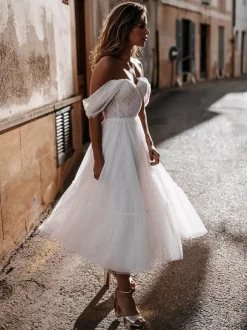 Short Wedding Dresses Tea-Length Sweetheart Neck Sleeveless A-Line Natural Waist Tulle Short Bridal Dress