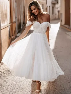 Short Wedding Dresses Tea-Length Sweetheart Neck Sleeveless A-Line Natural Waist Tulle Short Bridal Dress