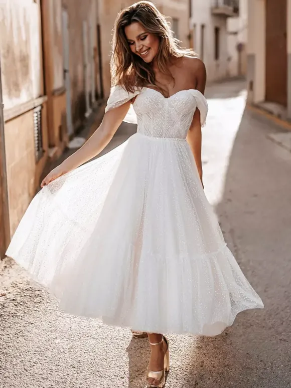 Short Wedding Dresses Tea-Length Sweetheart Neck Sleeveless A-Line Natural Waist Tulle Short Bridal Dress