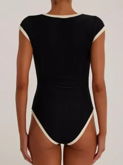 Short Sleeves Bodysuit Black Jewel Neck Buttons Athletic Women Top