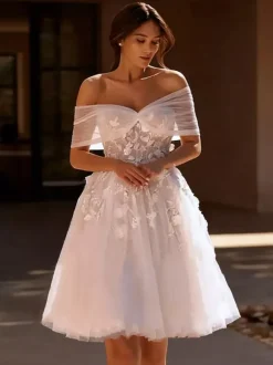 Short Wedding Dresses Designed Neckline Short Sleeves A-Line Short Bridal Gowns