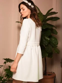 Short Wedding Dresses Jewel Neck 3/4 Length Sleeves A-Line Raised Waist Crepe Short Bridal Dress Free Customization