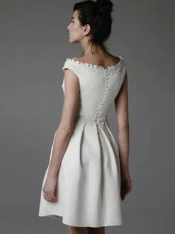 Short Wedding Dresses Short Bateau Neck Sleeveless A-Line Natural Waist Satin Fabric Bridal Dresses
