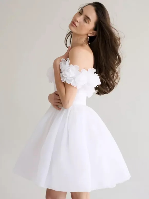 Short Wedding Dresses Short Bateau Neck Sleeveless Princess Silhouette Natural Waist Organza Short Bridal Dress