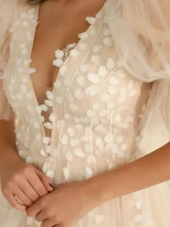 Short Wedding Dresses Short V-Neck Short Sleeves A-Line Tulle Bridal Dresses