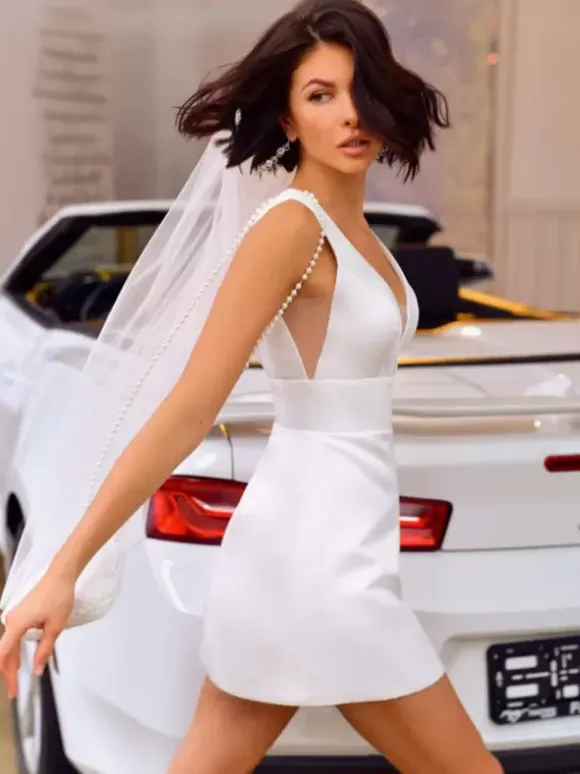 Short Wedding Dresses 2026 V-Neck Sleeveless Sheath Bridal Dresses Free Customization