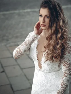 Short Wedding Dress V-Neck Long Sleeves Short Knee-Length Bridal Dresses