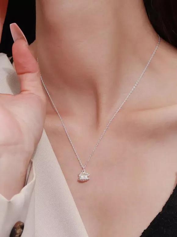 Silver Shell Pendant Necklace Inlaid Pearl Tiny Zircon Dainty Daily Neck Jewelry