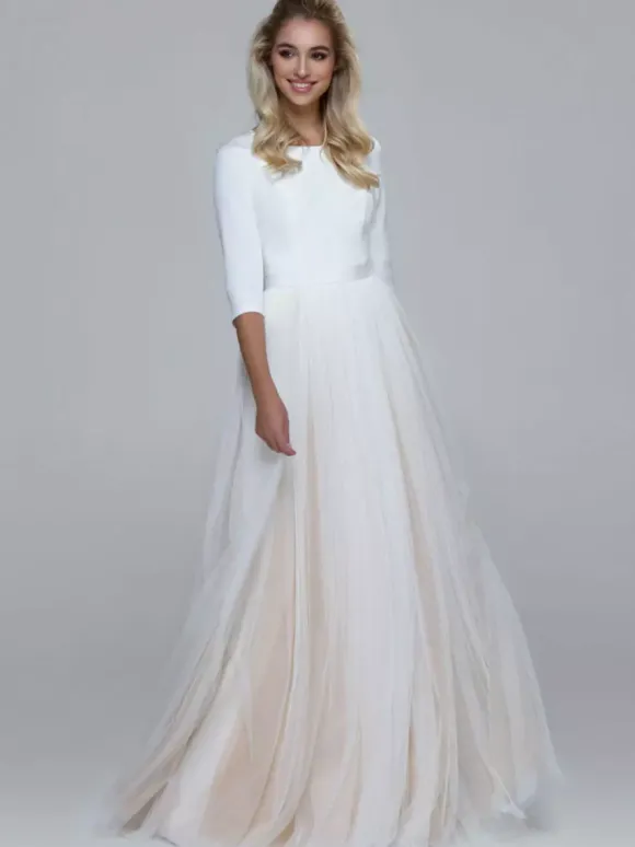 Simple Mid -sleeve Champagne Under -colored Skirt Round Neck Wedding Dress