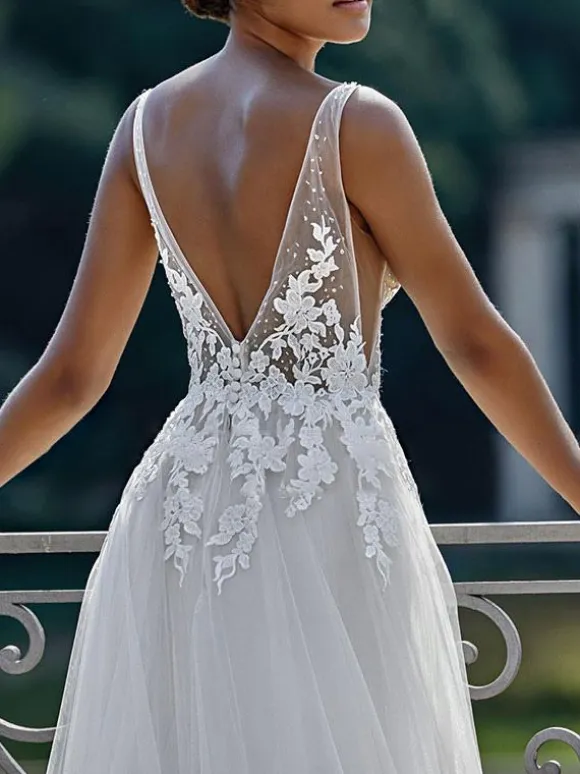 Simple Wedding Dress 2026 A Line V Neck Straps Sleeveless Lace Appliqued Tulle Bridal Gown