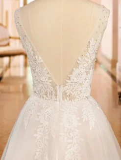Simple Wedding Dress 2026 A Line V Neck Straps Sleeveless Lace Appliqued Tulle Bridal Gown