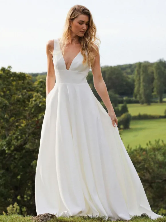 Simple Wedding Dress A-Line V-Neck Sleeveless Bridal Dresses
