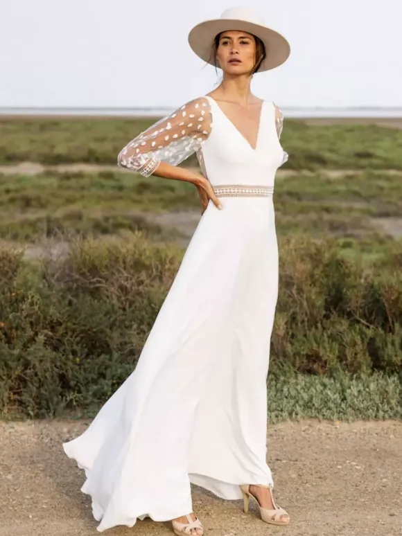 Simple Wedding Dress Ball Gown V-Neck 3/4 Length Sleeves Lace Bridal Gowns