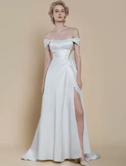 Simple Wedding Dress Ball Gown Designed Neckline Sleeveless Pearls 20cm Bridal Gowns