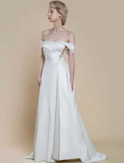 Simple Wedding Dress Ball Gown Designed Neckline Sleeveless Pearls 20cm Bridal Gowns