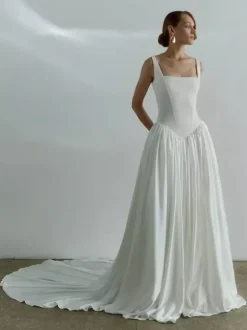 Simple Wedding Dress Basque Waist Ball Gown Square Neck Sleeveless 50cm Bridal Dresses