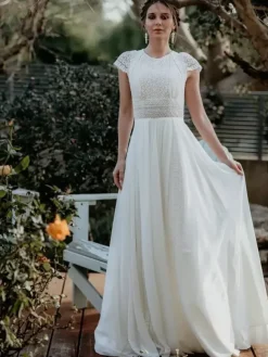 Simple Wedding Dress Chiffon Jewel Neck Short Sleeves Cut Out Short 30cm Bridal Gowns