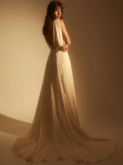 Simple Wedding Dress Chiffon V-Neck Sleeveless Pleated A-Line Bridal Dresses Free Customization