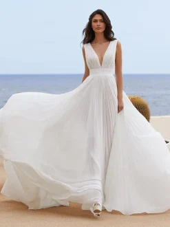 Simple Wedding Dress Chiffon V-Neck Sleeveless Pleated A-Line Bridal Gowns