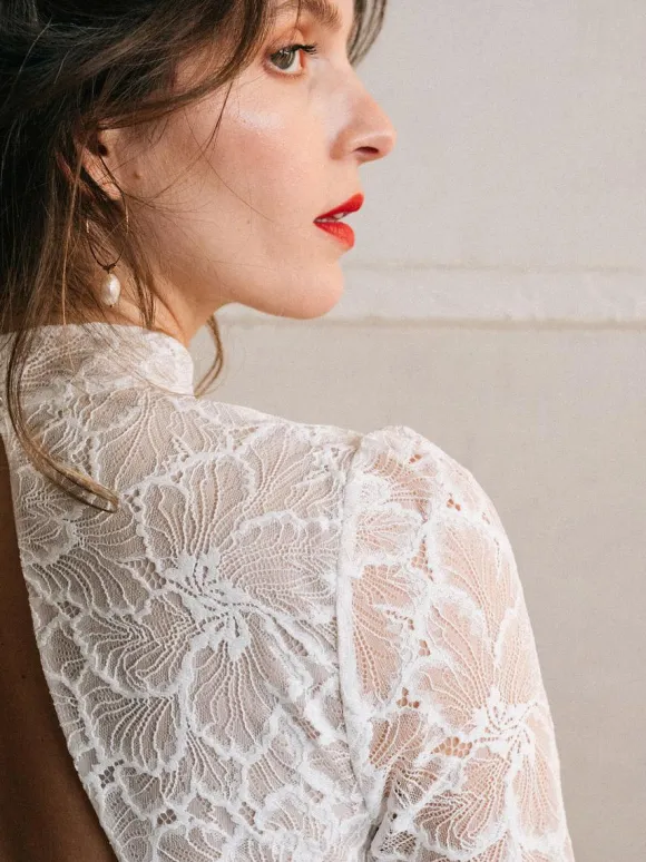 Simple Wedding Dress Lace High Collar Long Sleeves Lace A-Line Bridal Gowns