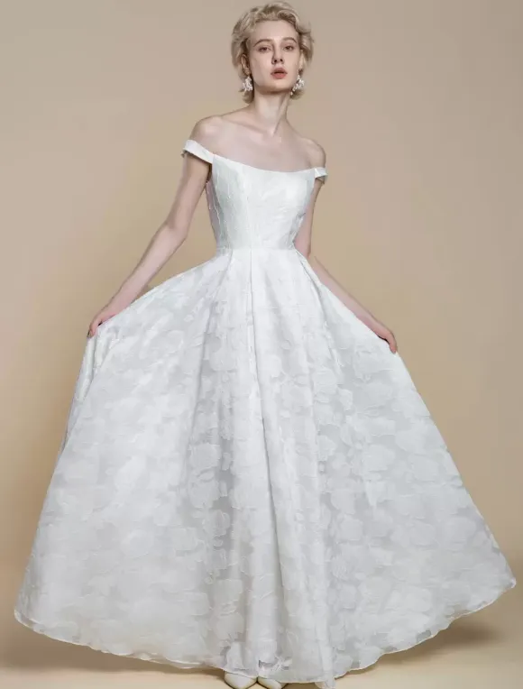 Simple Wedding Dress Polyester Bateau Neck Flowers A-Line Bridal Dresses
