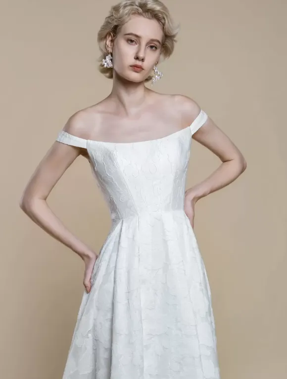 Simple Wedding Dress Polyester Bateau Neck Flowers A-Line Bridal Dresses