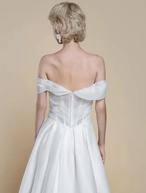 Simple Wedding Dress Polyester Bateau Neck Short Sleeves Cut Out Ball Gown 40cm Bridal Dresses
