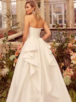 Simple Wedding Dress Satin Fabric Strapless Sleeveless Pleated A-Line Bridal Gowns